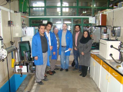 اعضای تیم آزمایشگاه اسپیکو